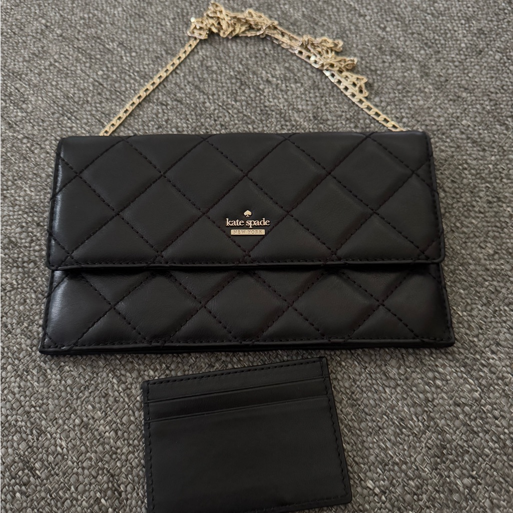 Nwot Kate Spade Black Quilted Crossbody Bag Includes A Removable Cardholder.